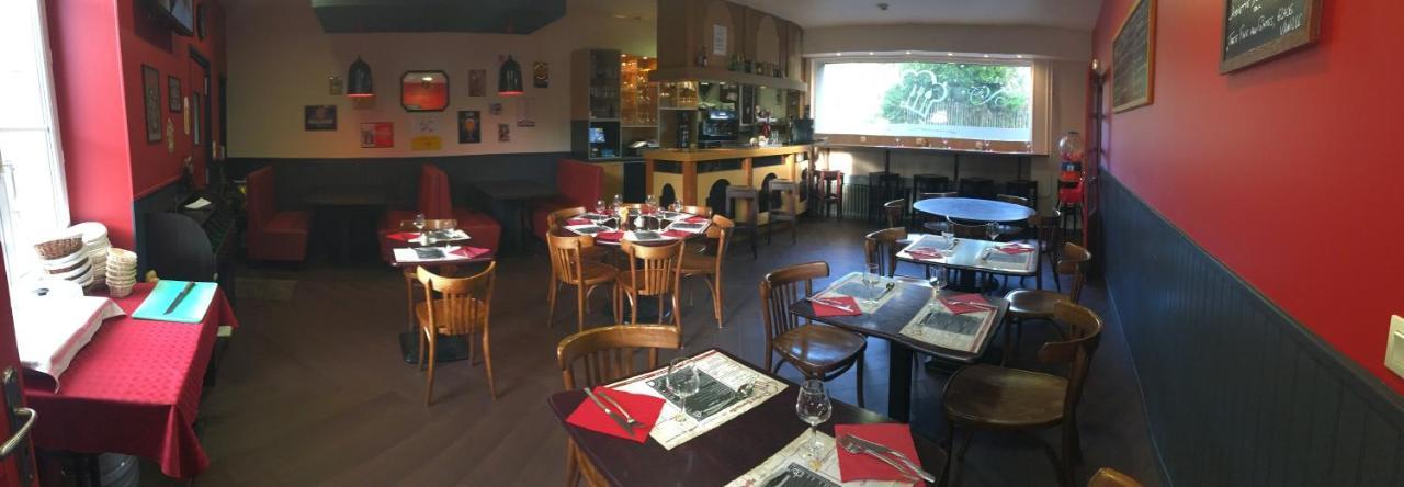Au Pere Tranquille Hotell Tinchebray-Bocage Exteriör bild