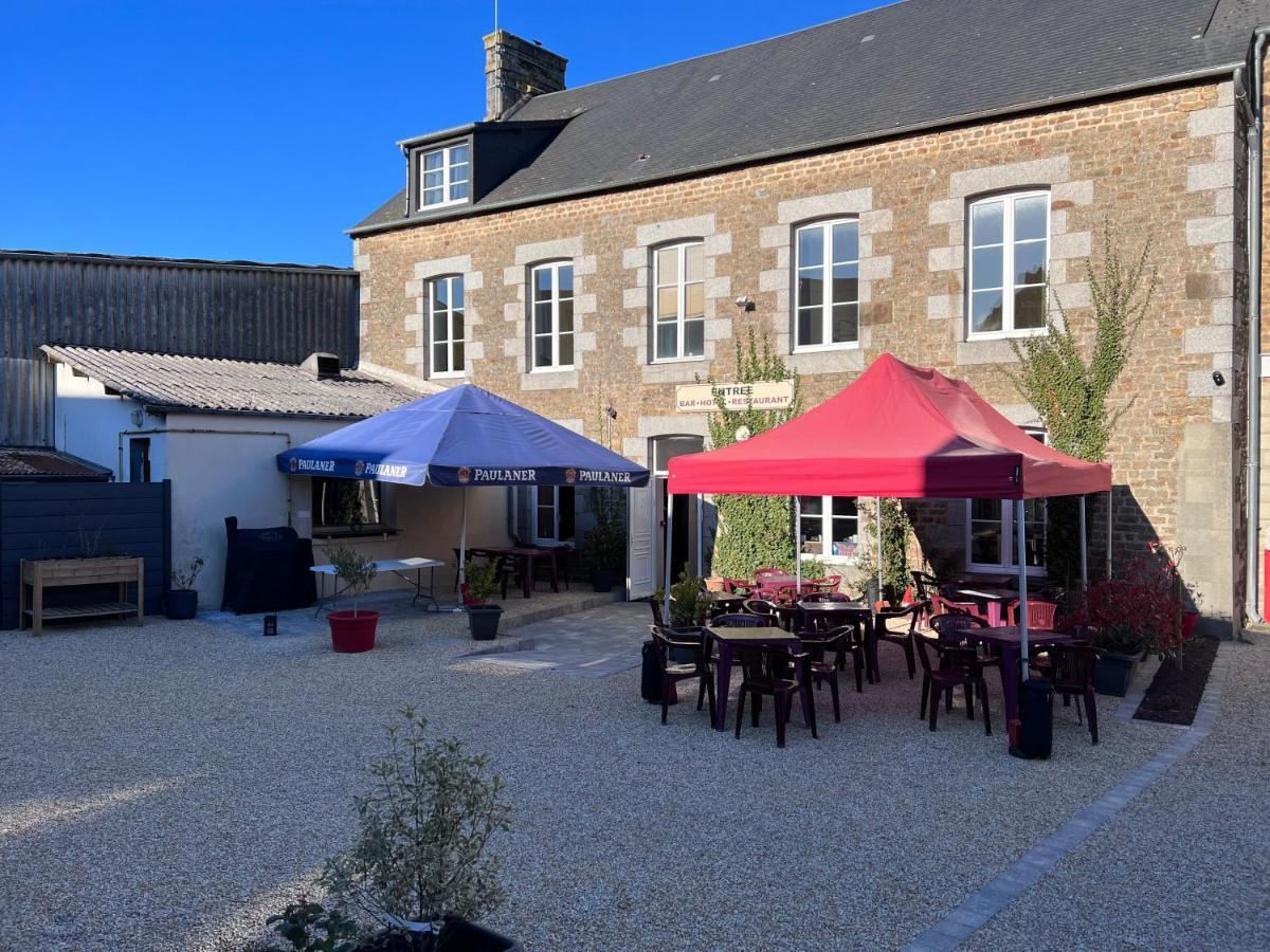Au Pere Tranquille Hotell Tinchebray-Bocage Exteriör bild