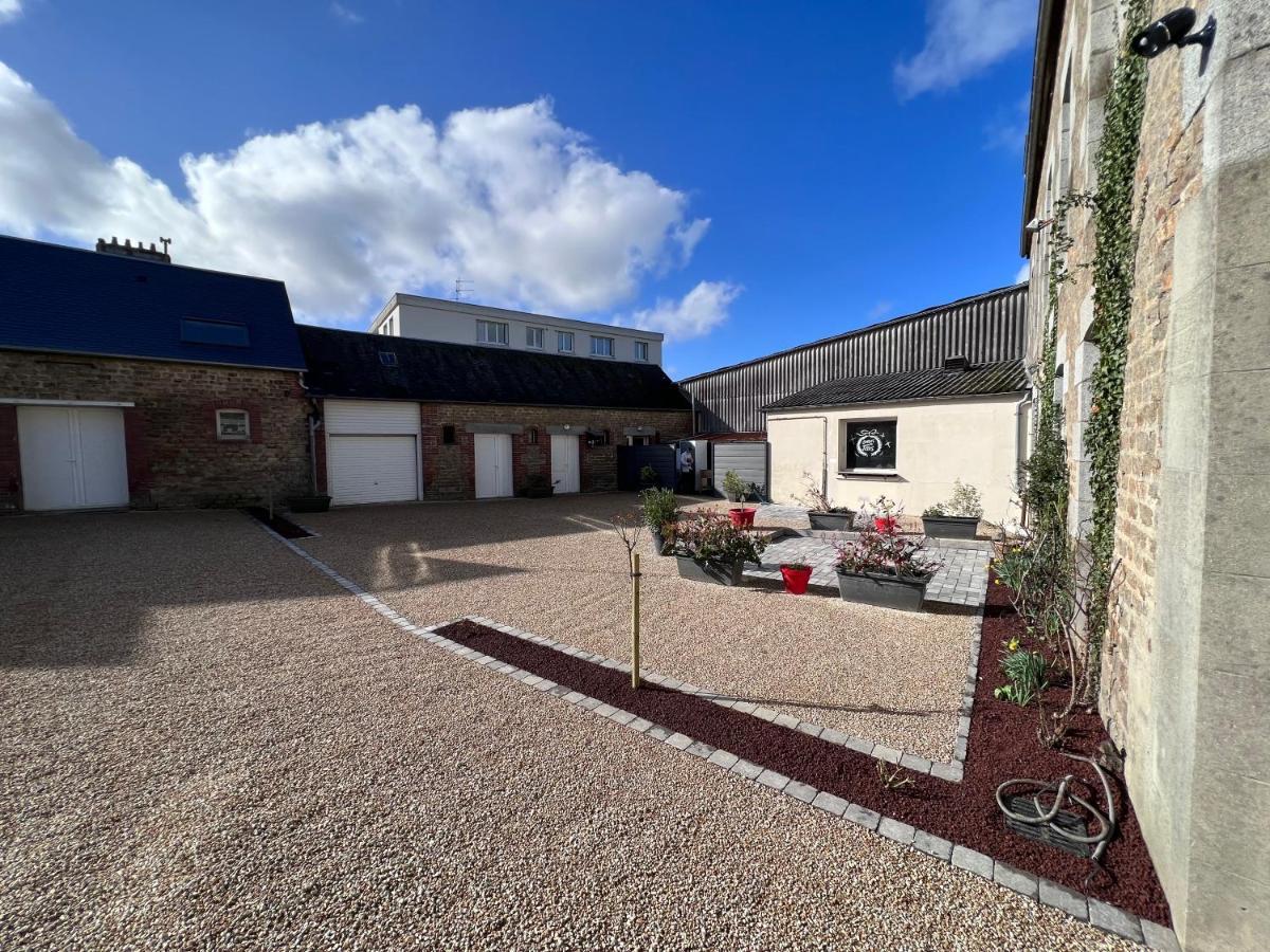 Au Pere Tranquille Hotell Tinchebray-Bocage Exteriör bild