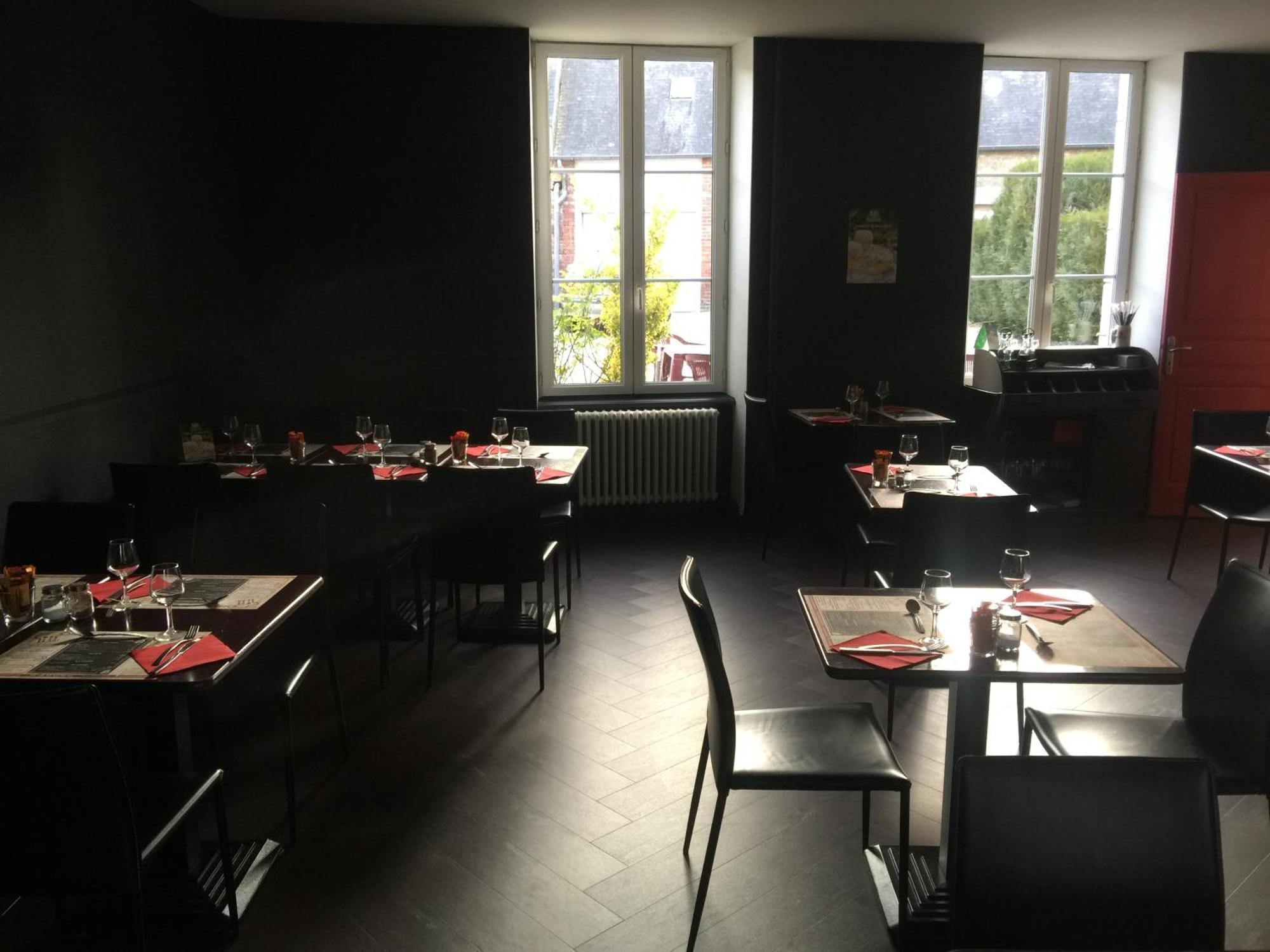 Au Pere Tranquille Hotell Tinchebray-Bocage Exteriör bild