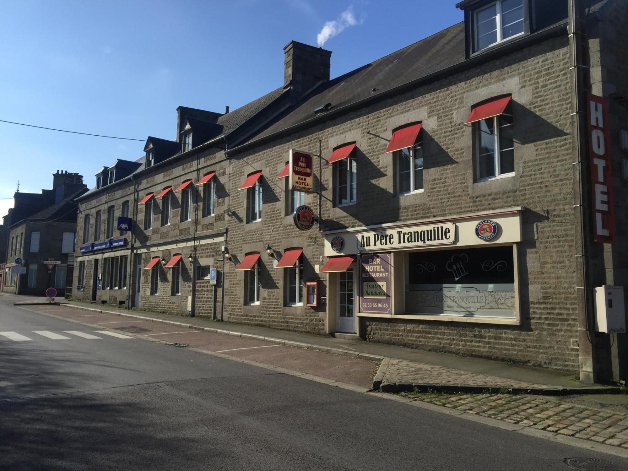 Au Pere Tranquille Hotell Tinchebray-Bocage Exteriör bild