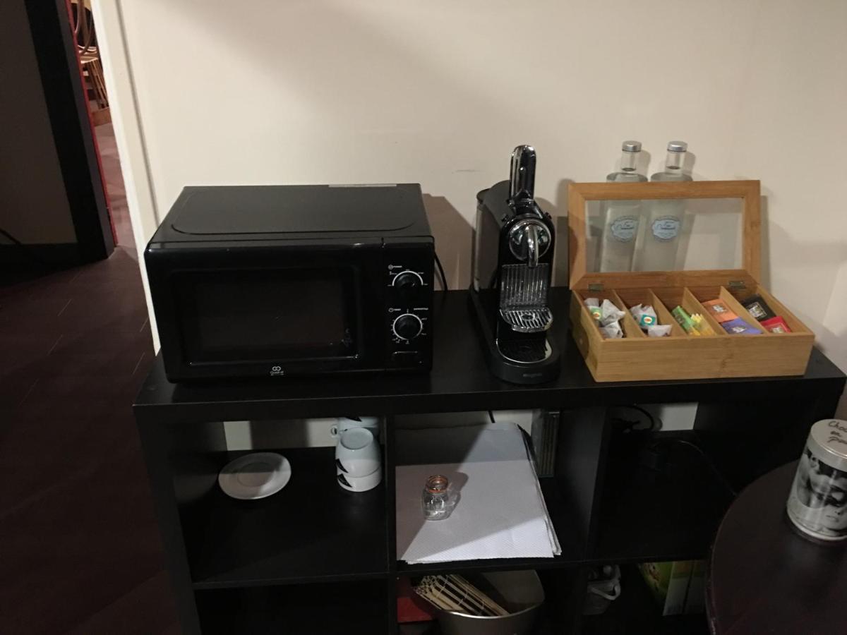 Au Pere Tranquille Hotell Tinchebray-Bocage Exteriör bild